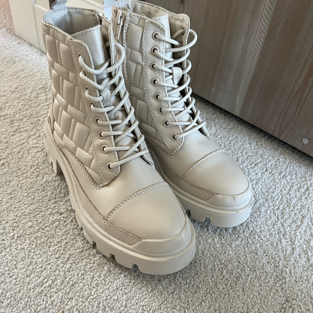 Winter ankle boots never worn